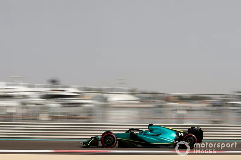 Fernando Alonso, Aston Martin AMR22