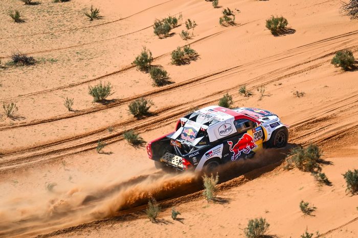 #200 Toyota Gazoo Racing Toyota: Nasser Al-Attiyah, Mathieu Baumel