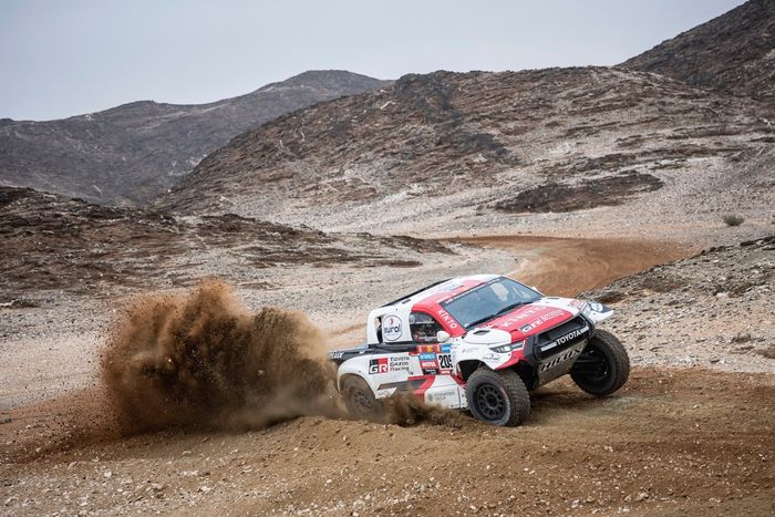 #205 Toyota Gazoo Racing Toyota: Giniel De Villiers, Dennis Murphy