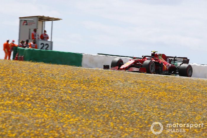 Carlos Sainz Jr., Ferrari SF21
