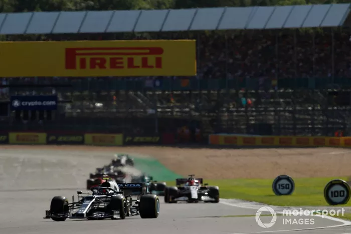Pierre Gasly, AlphaTauri AT02, Kimi Raikkonen, Alfa Romeo Racing C41