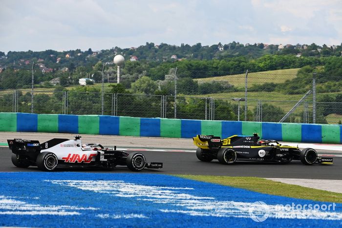Esteban Ocon, Renault F1 Team R.S.20, Romain Grosjean, Haas VF-20