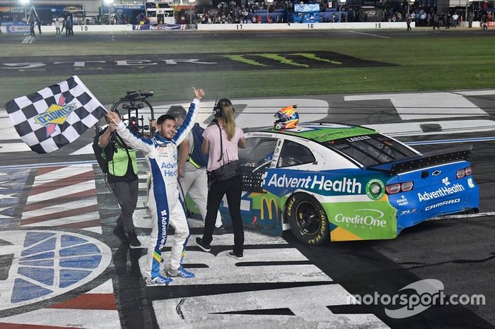 Ganador del All-Star Race Kyle Larson, Chip Ganassi Racing, Chevrolet Camaro Advent Health