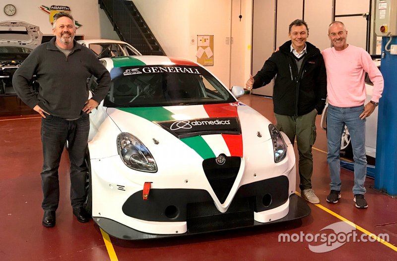 Alfa Romeo Giulietta TCR, Garry Rogers Motorsport, Romeo Ferraris