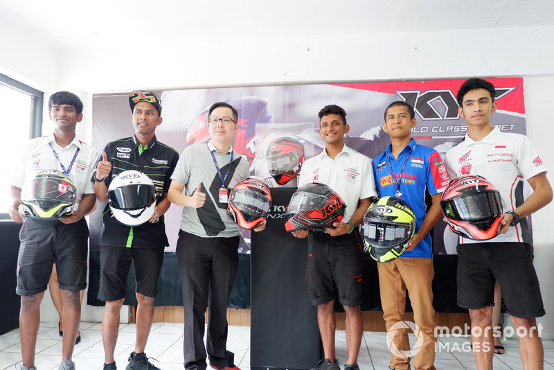 Peluncuran Helm KYT NX-Race Berstandar MotoGP