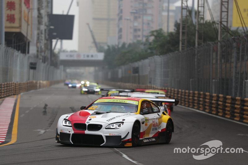 #42 BMW Team Schnitzer BMW M6 GT3: Augusto Farfus