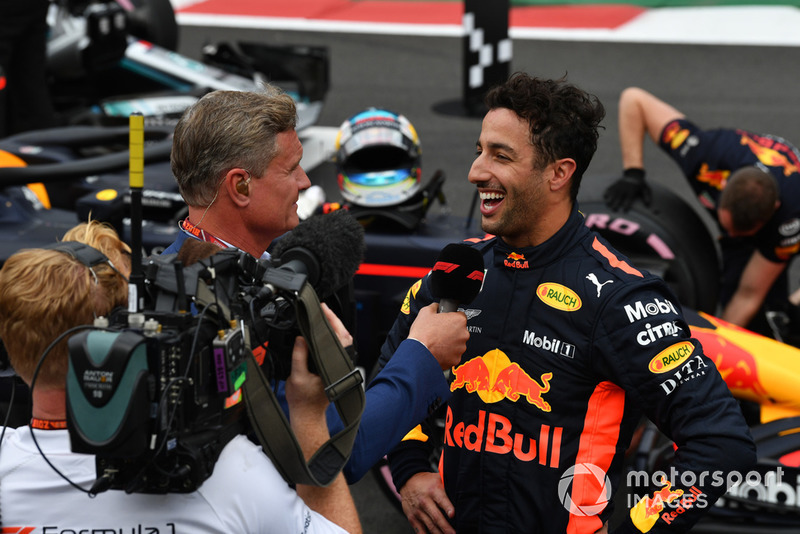 David Coulthard, Channel 4 F1, parla con Daniel Ricciardo, Red Bull Racing, nel parco chiuso