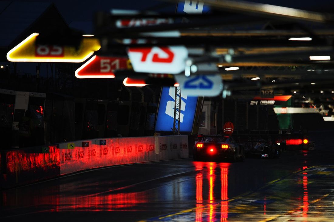 #77 Proton Competition Ford Mustang LMGT3: Ryan Hardwick, Zacharie Robichon, Benjamin Barker