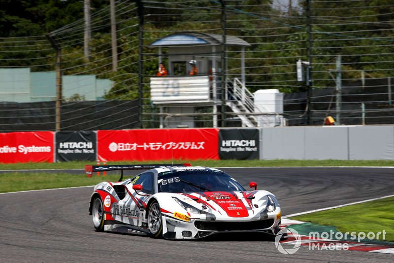 #27 HubAuto Corsa  Ferrari 488 GT3: Heikki Kovalainen, Nick Cassidy, Nick Foster