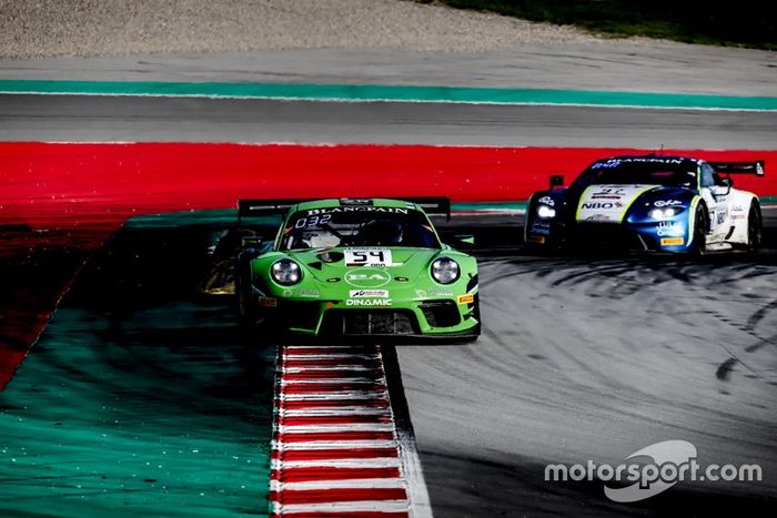 #54 Dinamic Motorsport Porsche 911 GT3 R: Andrea Rizzoli, Marco Seefried, Zaid Ashkanani