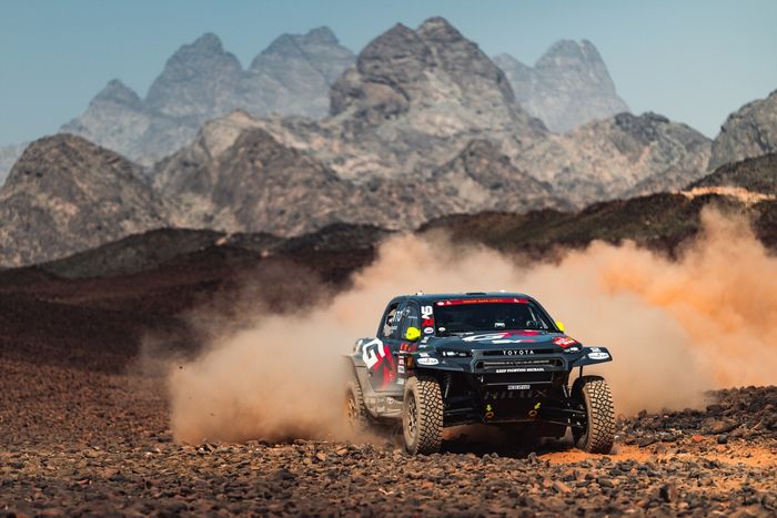 #218 Toyota Gazoo Racing Toyota: Guy Botterill, Oriol Mena