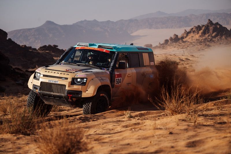 #504 Defender Rally, Defender D7X-R: Sara Price, Sean Berriman 