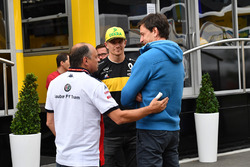 Frederic Vasseur, Sauber, Team Principal, Nico Hulkenberg, Renault Sport F1 Team and Toto Wolff, Mercedes AMG F1 Director of Motorsport