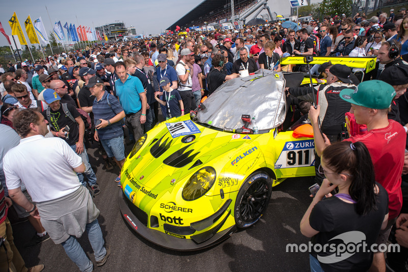 #911 Manthey Racing Porsche 911 GT3 R: Kevin Estre, Romain Dumas, Laurens Vanthoor, Earl Bamber