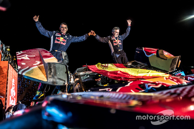Переможці #303 Peugeot Sport Peugeot 3008 DKR: Карлос Сайнс, Лукас Крус