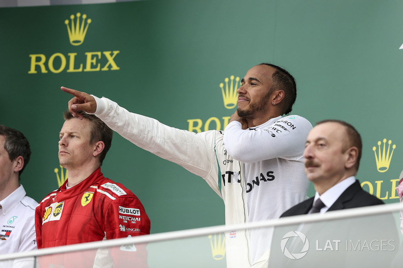 Podio: ganador, Lewis Hamilton, Mercedes-AMG F1