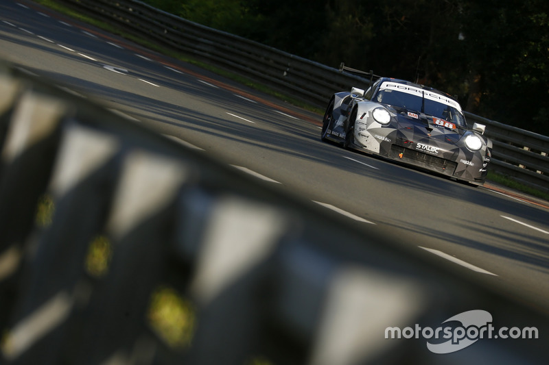 #88 Dempsey Proton Competition Porsche 911 RSR: Matteo Cairoli, Khaled Al Qubaisi, Giorgio Roda