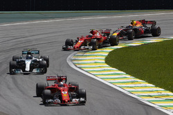 Sebastian Vettel, Ferrari SF70H, Valtteri Bottas, Mercedes AMG F1 W08, Kimi Raikkonen, Ferrari SF70H