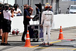 Lewis Hamilton, Mercedes-AMG F1 walks in after stopping on track
