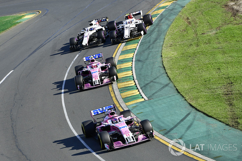 Sergio Perez, Force India VJM11 ve Esteban Ocon, Force India VJM11