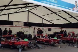 Pits Team Dragon Racing