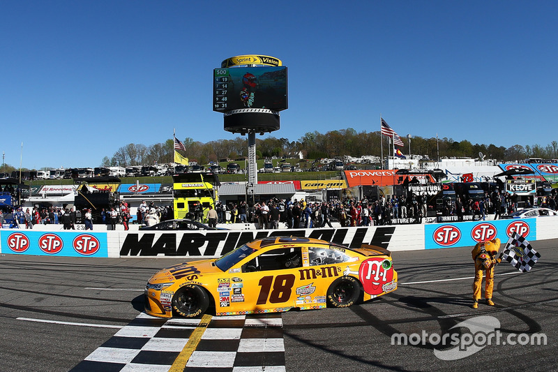2016, Martinsville 1: Kyle Busch (Gibbs-Toyota)