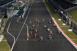 Sebastian Vettel, Ferrari SF16-H, Kimi Raikkonen, Ferrari SF16-H bij de start