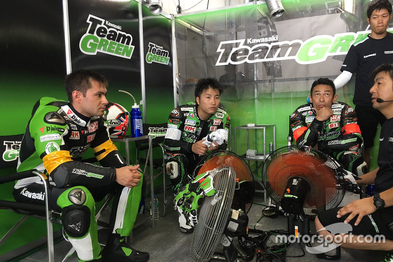 #87 Team Green: Akira Yanagawa, Kazuki Watanabe, Leon Haslam