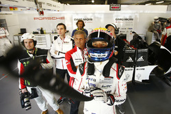 Mark Webber, Porsche Team, Fritz Enzinger, Vice-président LMP1, Porsche Team