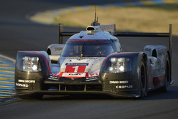 #1 Porsche Team Porsche 919 Hybrid