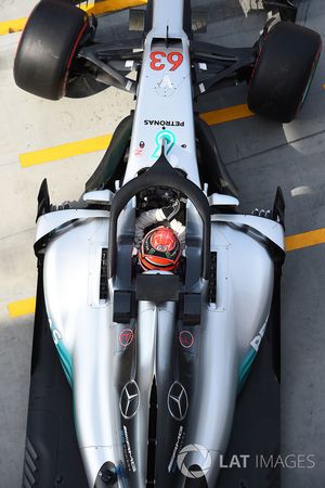 George Russell, Mercedes-Benz F1 W08 con el halo