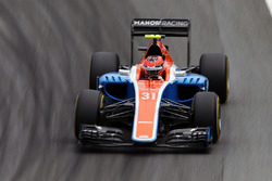 Эстебан Окон, Manor Racing MRT05