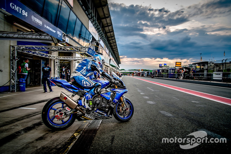 #94 GMT94 YAMAHA, Yamaha R1: David Checa, Niccolò Canepa, Mike Di Meglio