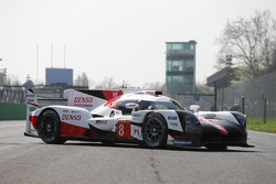#8 Toyota Gazoo Racing Toyota TS050 Hybrid: Anthony Davidson, Nicolas Lapierre, Kazuki Nakajima, lors de la présentation