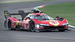 Robert Kubica za kierownicą Ferrari 499P Hypercar