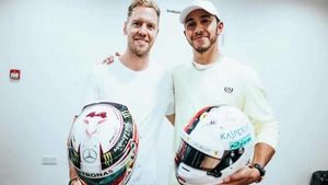 Hamilton y Vettel intercambian sus cascos