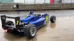 Lando Norris toma el volante de un F3