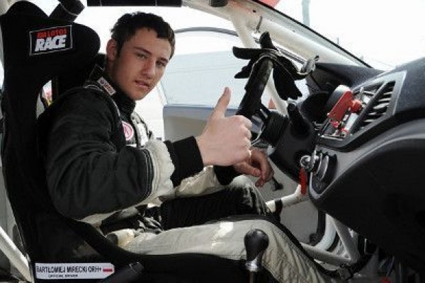 Mirecki kandyduje do Akademii FIA