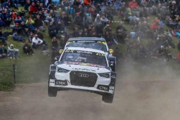 Eki po prostu frunie