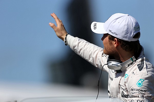 Nico Rosberg manda en Sepang 