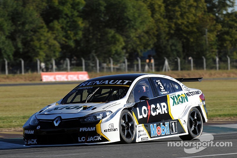 STC2000: Renault listo para correr en Rosario