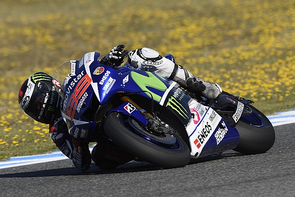 Lorenzo sigue dominante en Jerez