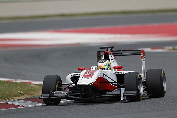 Alfonso Celis Jr. satisfecho con Barcelona 