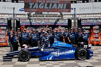 Alex Tagliani guida il poker Honda in Texas