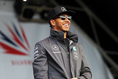 Hamilton agradece el apoyo de sus compatriotas