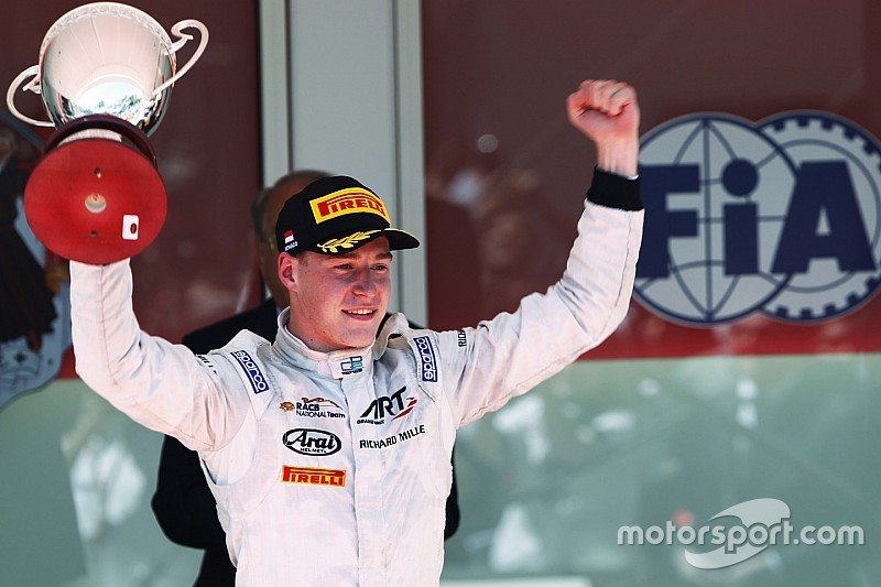 Vencedor Stoffel Vandoorne, ART Grand Prix