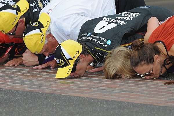 "É covardia comparar audiências de NASCAR e Indy”, diz especialista