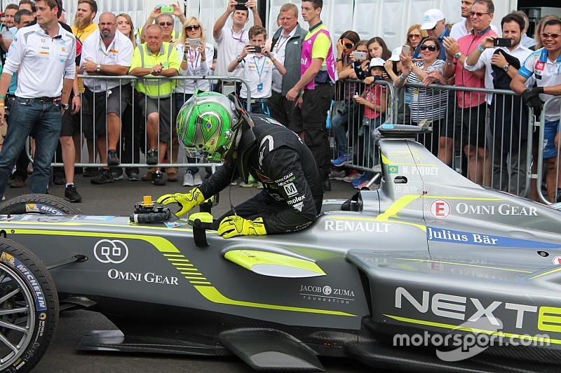 Nelson Piquet Jr., China Racing