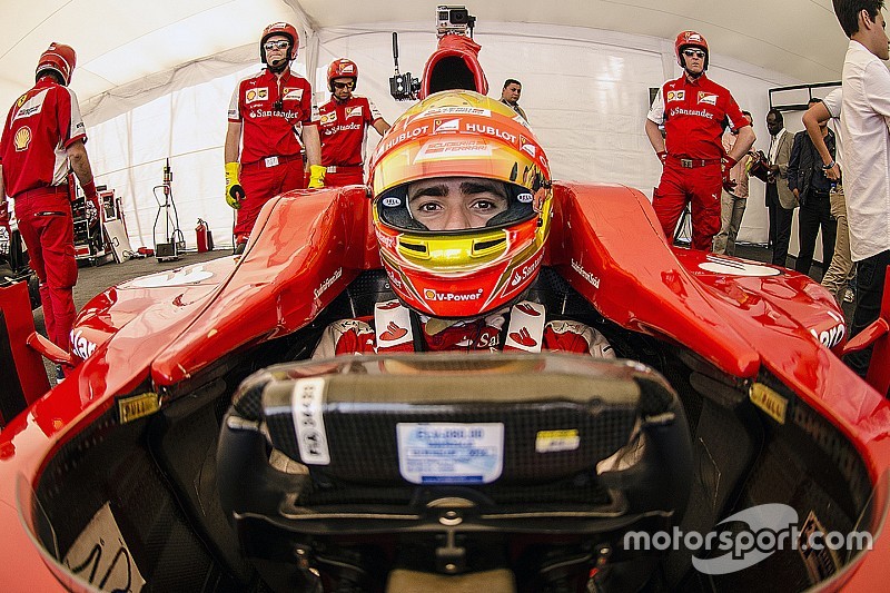 Esteban Gutiérrez, Ferrari F60 en el garaje de Ferrari