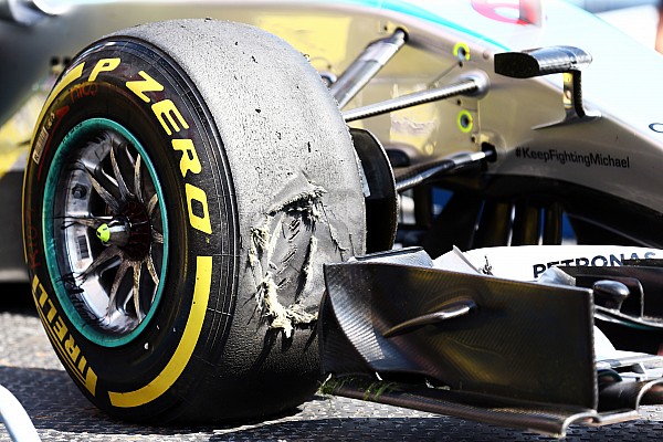 Pirelli arriesg&oacute; a los problemas "m&aacute;s grandes en la historia", dijo Rosberg